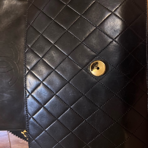 Authentic Vintage Chanel Handbag. $2,000.00 - Picture 3 of 16